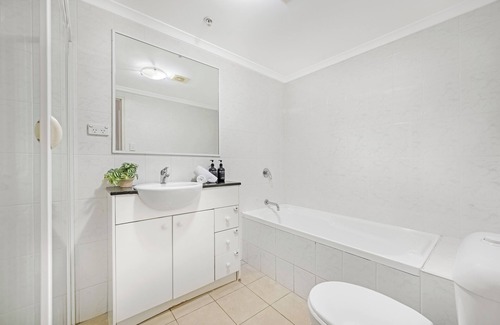 Parramatta Apartment | 2BR At Central Parramatta Apt
