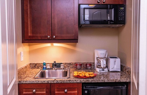 St. Augustine Condo | 2BR -BBQ -ground floor -fenced lanai courtyard -community pool/hot tub