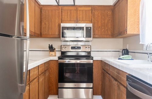 Mount Hood Village Cabin | 2BR Cabin w/Hot Tub, Near Trails+Ski+Snowboard