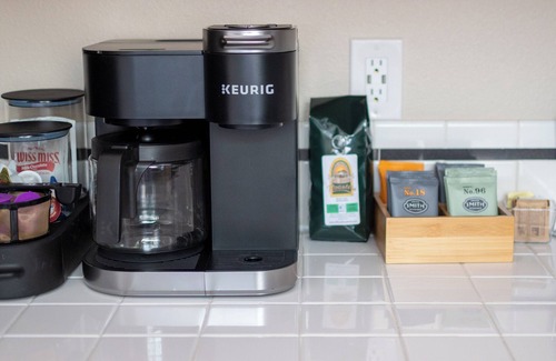 Mount Hood Village Cabin | 2BR Cabin w/Hot Tub, Near Trails+Ski+Snowboard