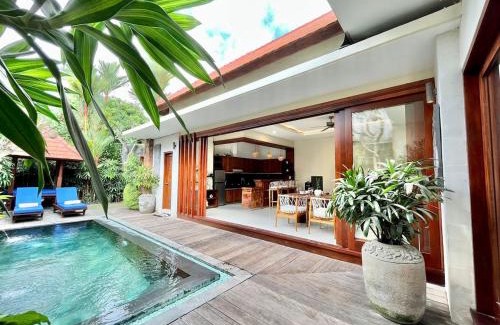 Berawa Villa | 2BR Canggu Tropical Escape Villa 5Mins to Finns