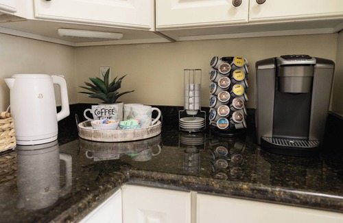 The Mesa Condo | 2BR Coastal/Condo/Minutes 2 Beaches, Dining & Shops.Ocean Views & Sunsets!