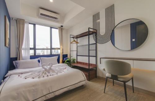 Pinang Apartment | 2BR Collins Art Deco W Pool