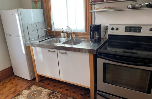 Faubourg Marigny Apartment | 2BR comfort Marigny Triangle, Balcony!