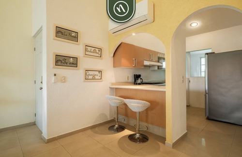 Puerto Marquez Apartment | 2BR Condo in Acapulco with Private Patio - Pool