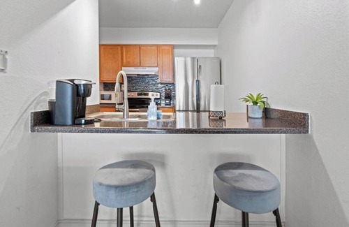 South Scottsdale Condo | 2BR condo w/Pool near Old Town