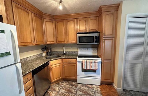 Cocoa Beach Condo | 2BR Condo w/Private Beach Access