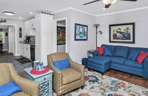 Rosewood House | 2BR Cottage | Minutes from USC & Fort Jackson