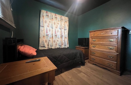 Mayport House | 2BR Cozy Mayport Village Home FISHING/FERRY/RIVER