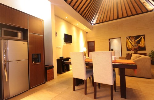 Ungasan Villa | 2BR Cozy Villa, Jimbaran! - 3Min Drive To GWK Cultural Park! W/Private Pool