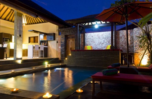 Ungasan Villa | 2BR Cozy Villa, Jimbaran! - 3Min Drive To GWK Cultural Park! W/Private Pool