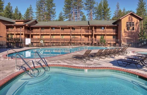 Round Hill Village Condo | 2br Deluxe Condo Skiing, Fishing, Golf, & more!