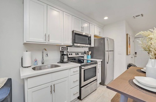 Coronado House | 2BR Desert Retreat Central Phoenix Monthly Rental