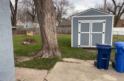 Sioux Falls House | 2BR Dog Friendly House|Firepit