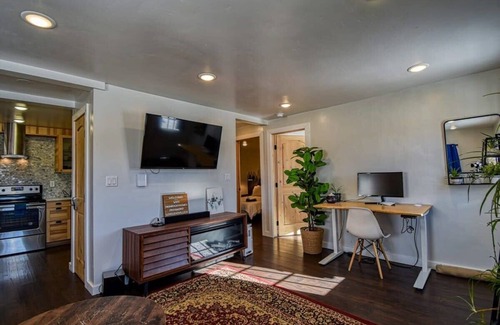 Leadville Condo | 2BR Epic Mountain View - Pet Friendly