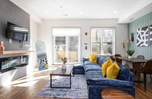 North Philadelphia West Apartment | 2BR - Fairmount Park -10 mins to DT - Sleeps 10