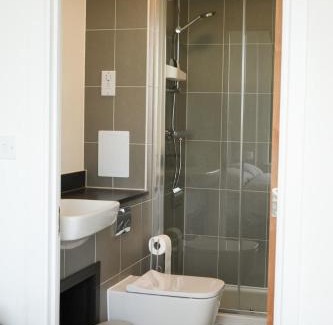 Livesey Apartment | 2BR flat in Bermondsey, near London Bridge