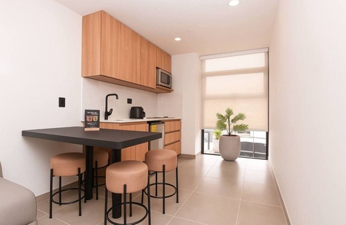 San Diego Apartment | 2BR for Creatives-Jacuzzi,Coworking, Poblado Vibes