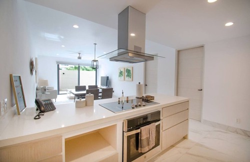 El Tezal Apartment | 2BR Gem: City & Beach