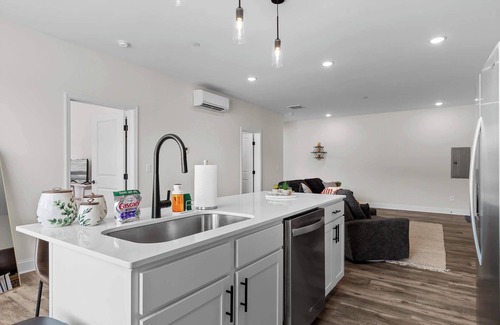 Chattanooga Apartment | 2BR Gem in Chattanooga Southside at the Poplin
