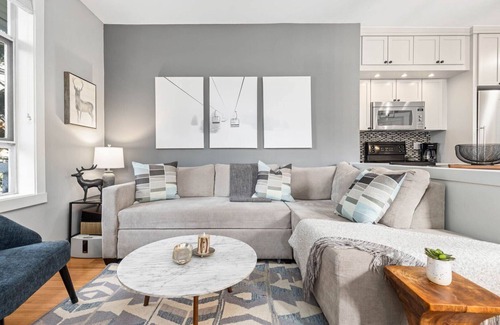 Whistler House | 2BR | Granite Court | Village Location | Gas Fireplace | Mudroom | Secure Parking