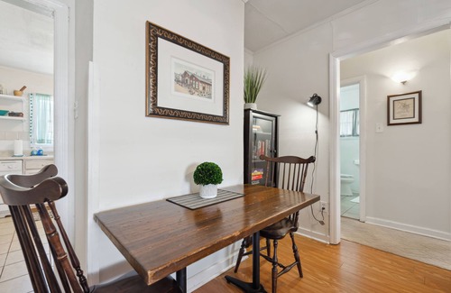 Historic Downtown Savannah House | 2BR Historic & Walkable Duplex near Forsyth Park