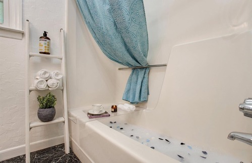 Boiling Springs House | 2br Home -Firepit- Play Areas