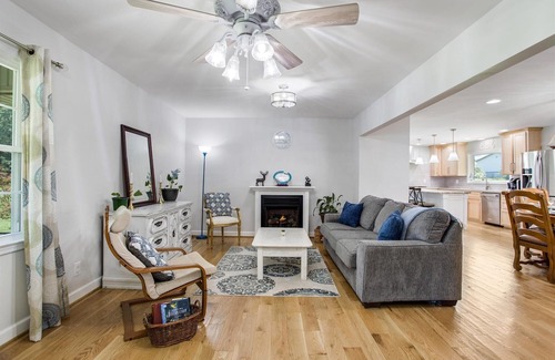 Boiling Springs House | 2br Home -Firepit- Play Areas