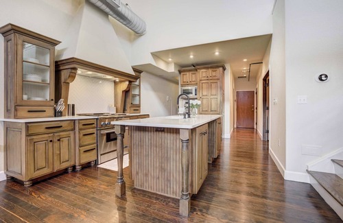 Downtown Colorado Springs Apartment | 2BR Loft, Bar & Pikes Peak Deck View, Downtown
