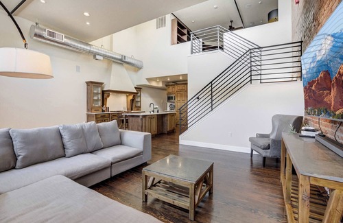 Downtown Colorado Springs Apartment | 2BR Loft, Bar & Pikes Peak Deck View, Downtown
