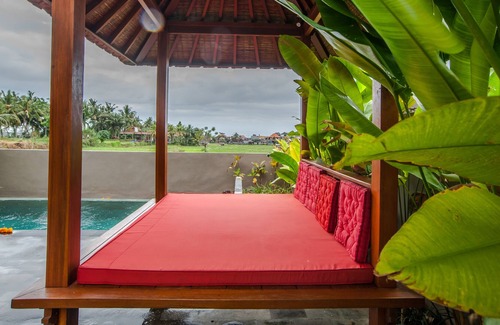 Peliatan Villa | 2BR Lovely Ricefield View Villa Ubud
