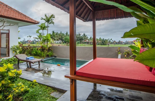 Peliatan Villa | 2BR Lovely Ricefield View Villa Ubud