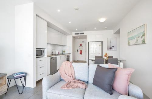 Cairns Central Business District Apartment | 2BR Marina Getaway at Harbour Lights Cairns