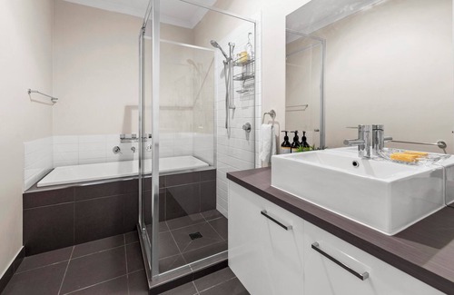 Sanctuary Lakes House | 2BR Oriental spirit golf Teahouse