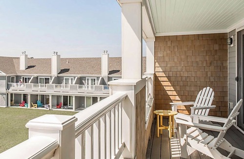 Dennis Port Condo | 2BR Presidential Ocean Front Soundings Seaside Resort w/Amenities