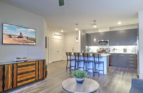 Thunderbird Industrial Airpark Condo | 2BR Prime Location | TPC Golf + Shop| Free Parking