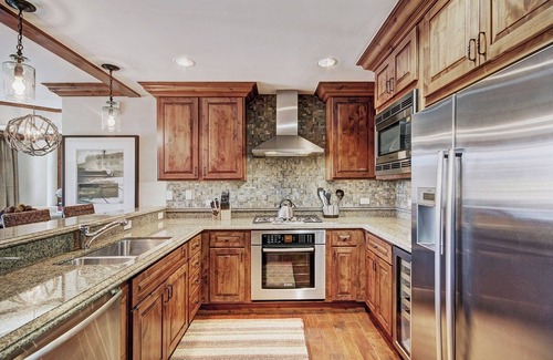Vail Condo | 2BR Residence at the Ritz-Carlton with Valley View by RedAwning - Save 20% on 7+ Nights!