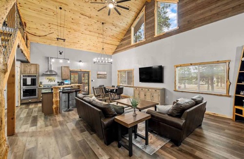 Williams House | 2BR Retreat Williams AZ Pathway to Canyon