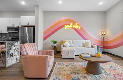 South Nashville Apartment | 2BR, Sleeps 6, 8Min to the Heart of Broadway!