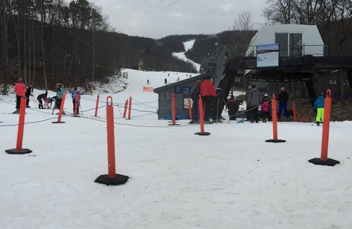 McGaheysville Condo | 2BR, Sleeps 6, Ski, Water Park at Resort New Years Eve