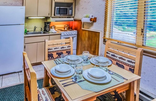 Banner Elk Condo | 2BR Smoketree Condo w/Mountain Access