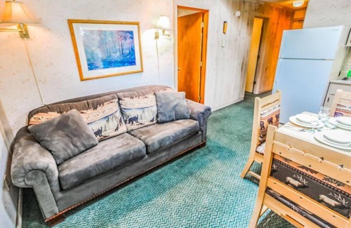 Banner Elk Condo | 2BR Smoketree Condo w/Mountain Access