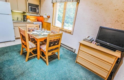 Banner Elk Condo | 2BR Smoketree Condo w/Mountain Access