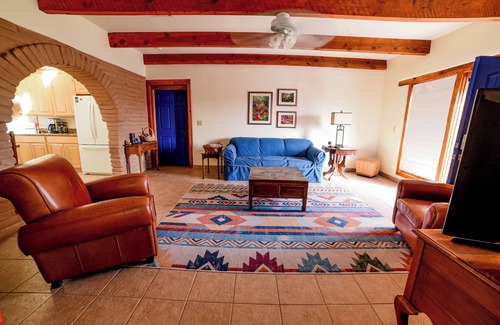 El Paso Apartment | 2BR Southwest Suite Amazing Views/Sunsets 5 min to Hueco Tanks