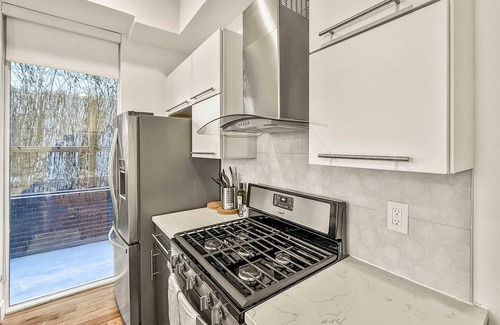 Olde Kensington Apartment | 2BR Stylish Stay | Sleeps 8 | Northern Liberties