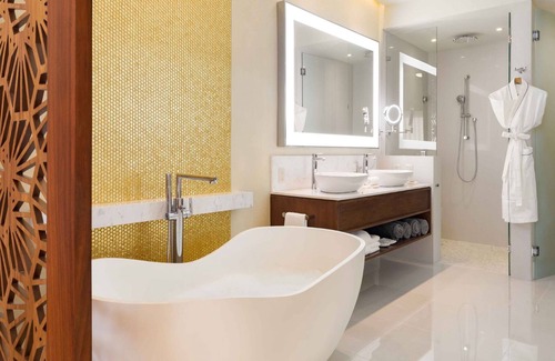 San Jose del Cabo Resort | ✩ 2BR Suite ✩ 1776ft² ✩ Private Terrace ✩ Near Cancun Airport ✩