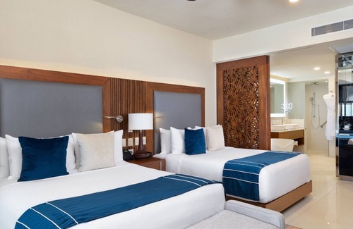 San Jose del Cabo Resort | ✩ 2BR Suite ✩ 1776ft² ✩ Private Terrace ✩ Near Cancun Airport ✩