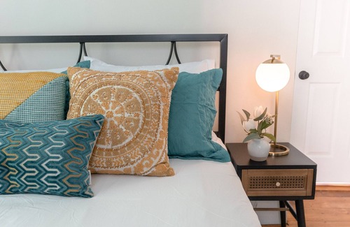 Beverly Apartment | 2BR Suite|Minutes to Salem|Steps to Ocean 4KTV|Fast Wifi|