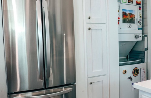 Upward House | 2BR Tiny Home w/Pool + Gym | Free Attraction Tix