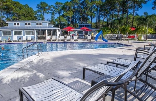 Venice House | 2BR Unit @ Ramblers Rest Resort, Venice, FL along Myakka River